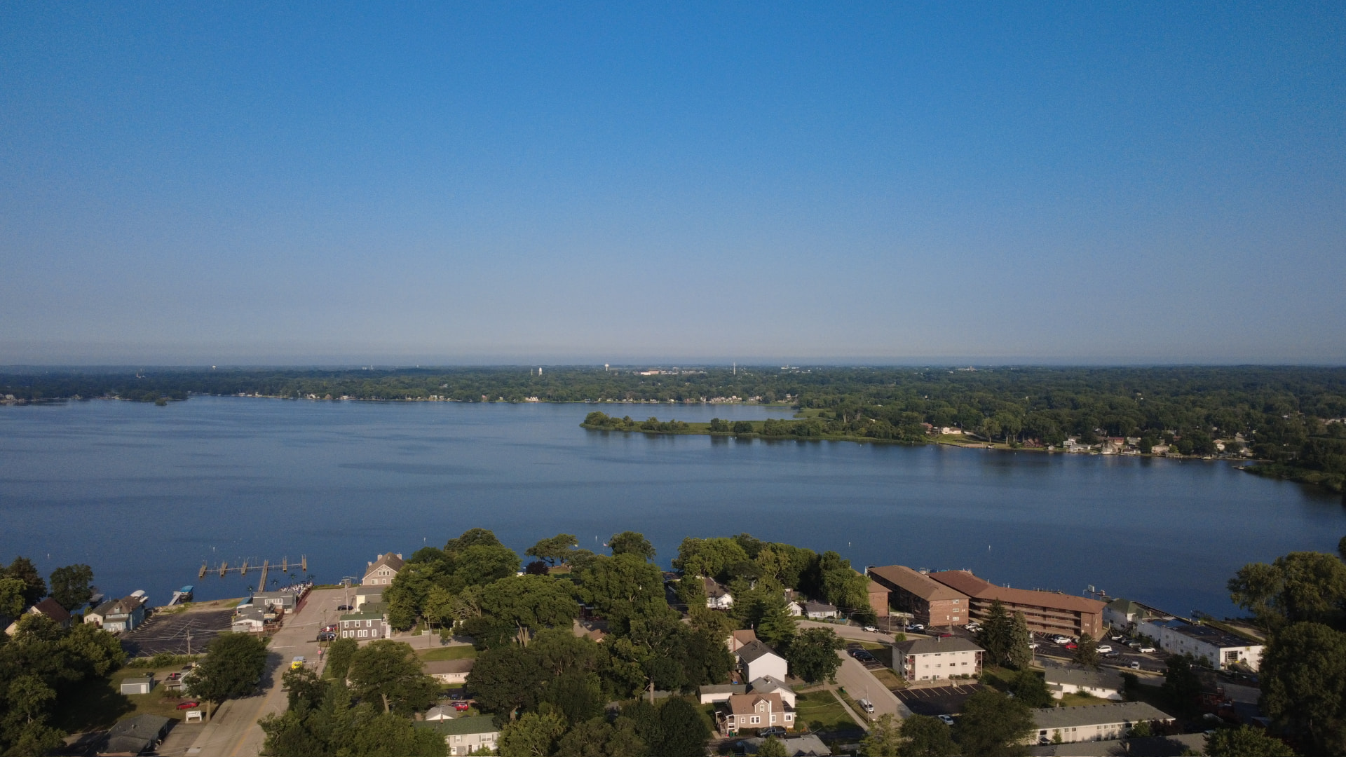 Aerial view of the Fox Lake, Illinois Chain O'Lakes community where Jablonski Insurance serves local families and businesses